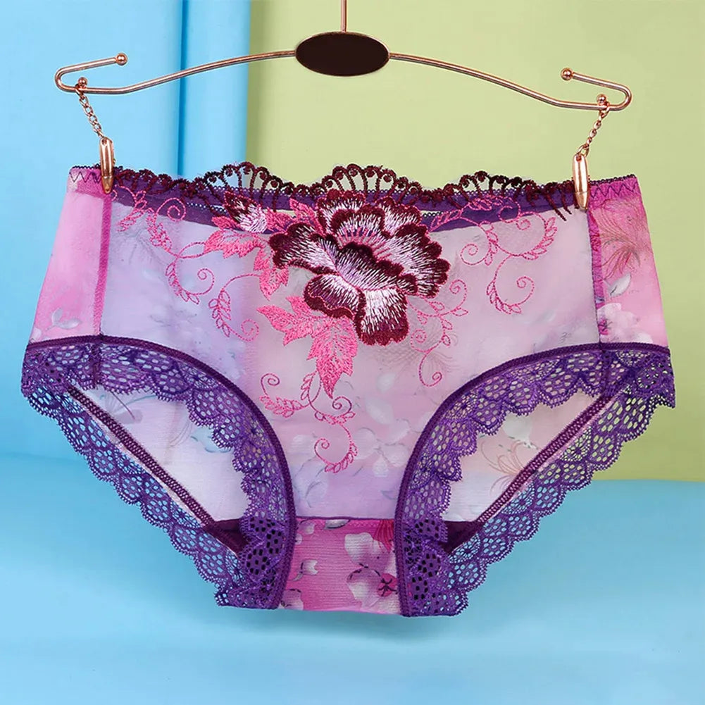 😍🔥Luxurious Beautiful Lace Panties For Women😍🔥